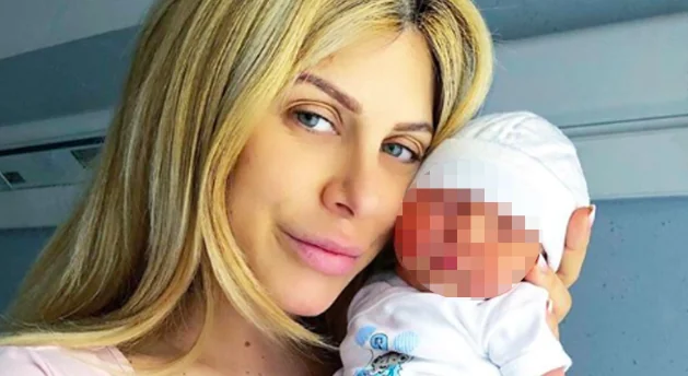 Bimbo a nanna con il cane: Caruso nel caos